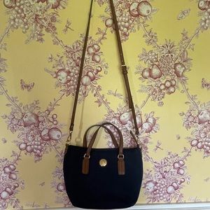 Navy blue Tommy Hilfiger purse